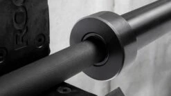 Rogue Ohio Bar 2.0S -Fitness Equipment RA2128 EBLACK IL web4 r9lnbt